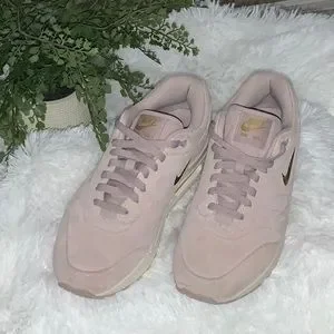 Nike Air Max 1 mens size 8.5 in Rare Jewel Particle Rose Nike 2018 Air Max 1 | Shoes | Nike Air Max Mens Size 85 In  main image 3